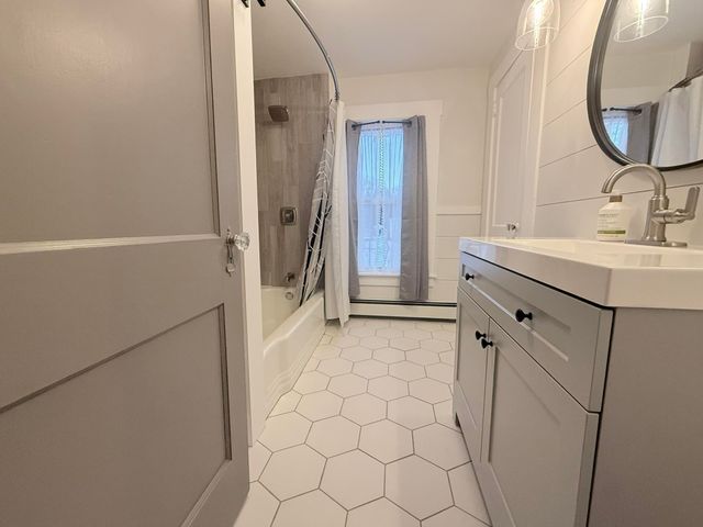 19 Kenyon Street, Claremont, NH 03743