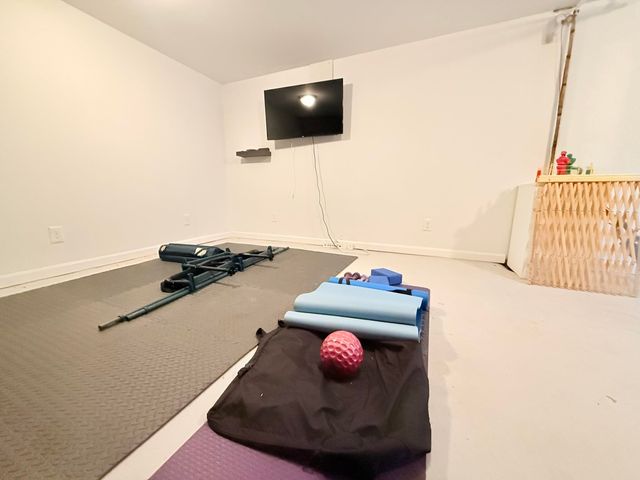 19 Kenyon Street, Claremont, NH 03743