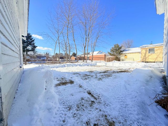 19 Kenyon Street, Claremont, NH 03743