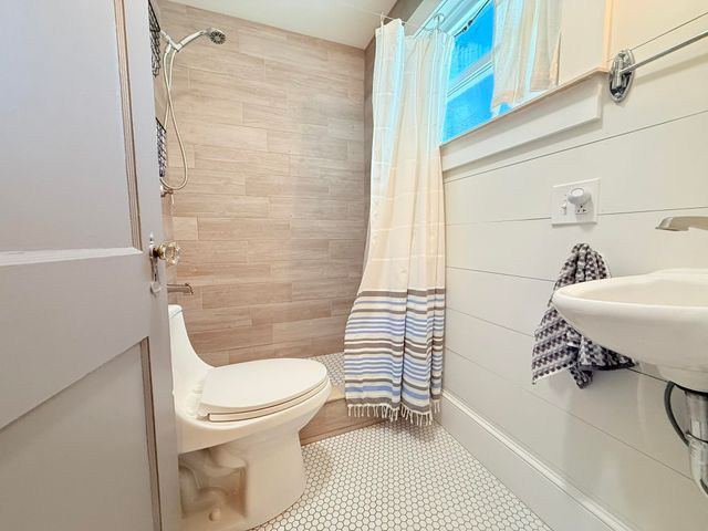 19 Kenyon Street, Claremont, NH 03743