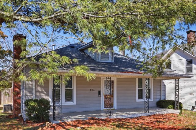 104 S Walnut Street, Wilmore, KY 40390