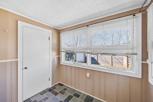 104 S Walnut Street, Wilmore, KY 40390