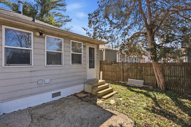 104 S Walnut Street, Wilmore, KY 40390