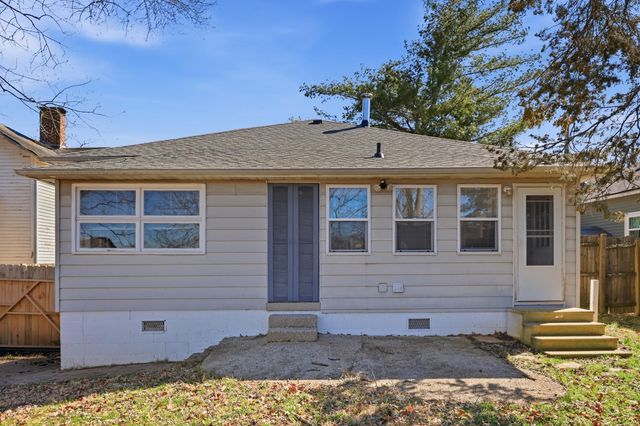 104 S Walnut Street, Wilmore, KY 40390