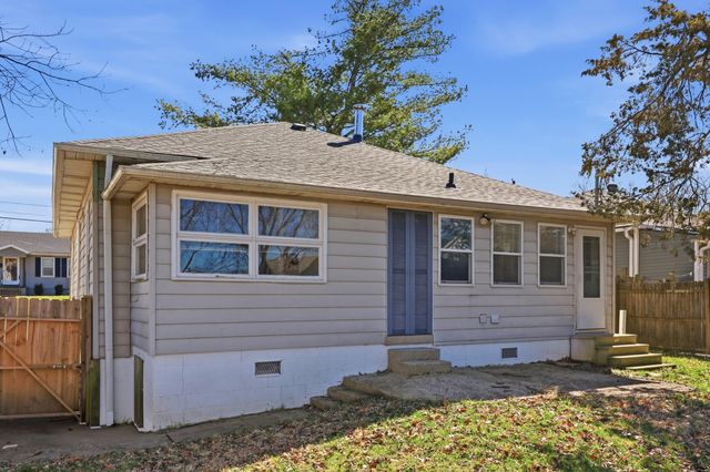 104 S Walnut Street, Wilmore, KY 40390