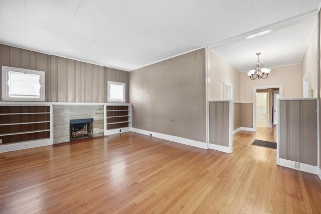 104 S Walnut Street, Wilmore, KY 40390