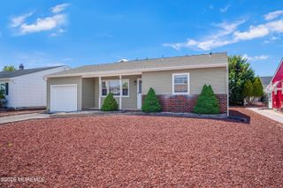 9 Norway Road, Toms River, NJ 08757