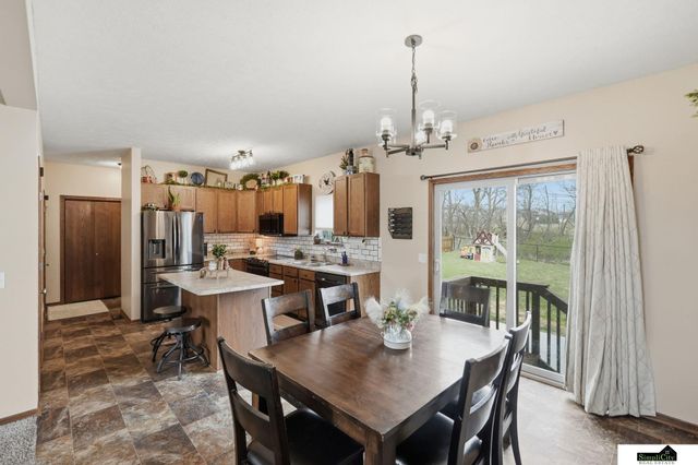 941 Scotts Creek Court, Hickman, NE 68372