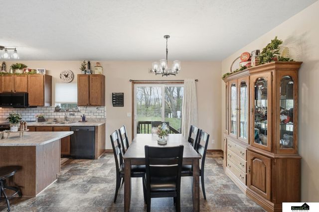 941 Scotts Creek Court, Hickman, NE 68372