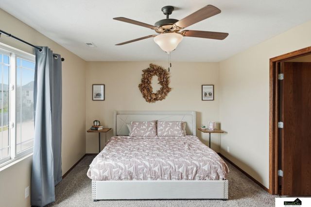 941 Scotts Creek Court, Hickman, NE 68372