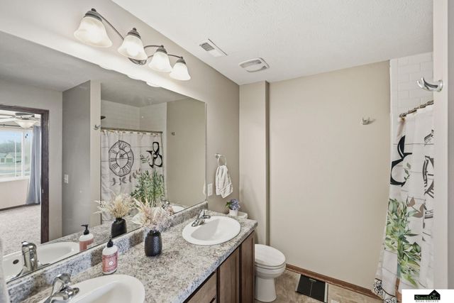 941 Scotts Creek Court, Hickman, NE 68372