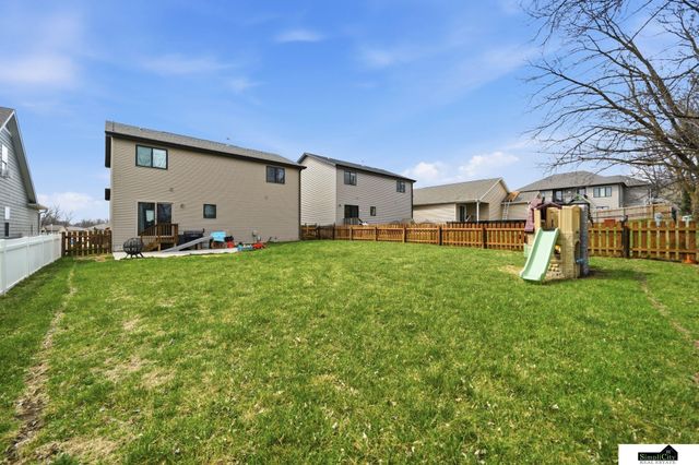 941 Scotts Creek Court, Hickman, NE 68372