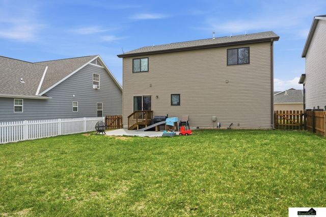 941 Scotts Creek Court, Hickman, NE 68372
