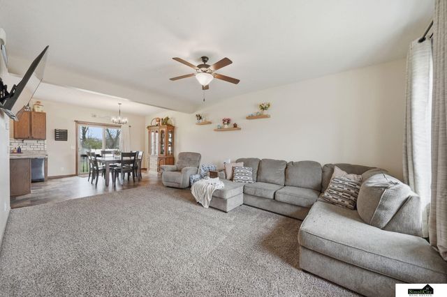 941 Scotts Creek Court, Hickman, NE 68372