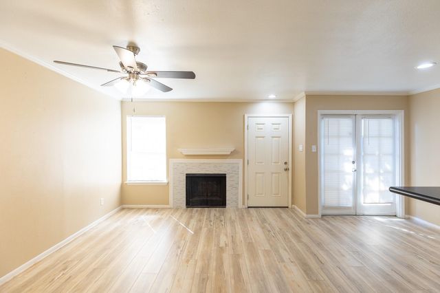 14600 Fonmeadow Drive 1106, Houston, TX 77035