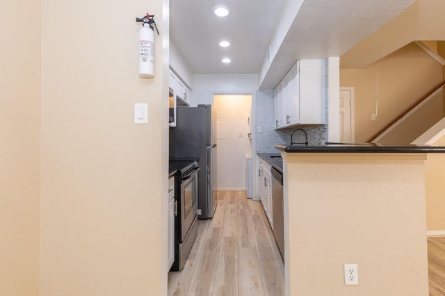 14600 Fonmeadow Drive 1106, Houston, TX 77035