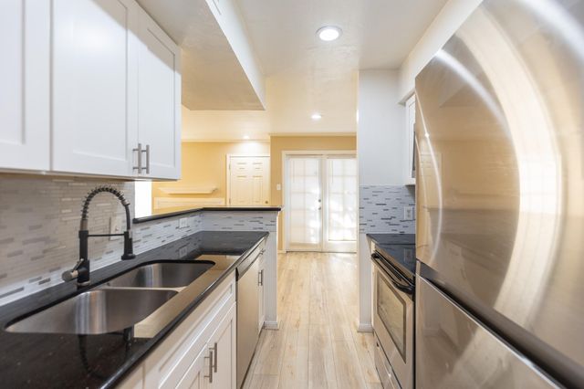 14600 Fonmeadow Drive 1106, Houston, TX 77035