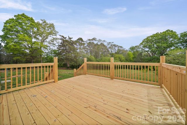 8592 Amanda Lane, Norwood, NC 28128