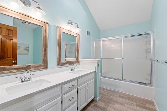 12616 Pawnee Lane, Leawood, KS 66209