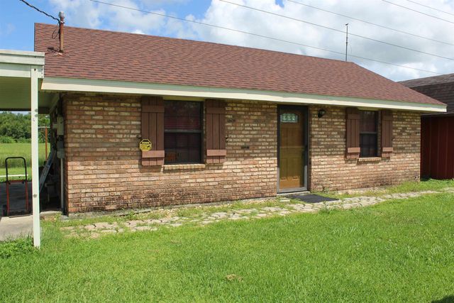 574 Hospital Dr, Raceland, LA 70394