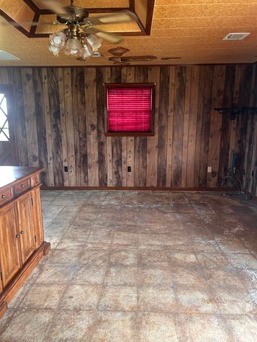 574 Hospital Dr, Raceland, LA 70394