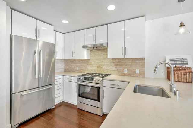 501 Hudson Avenue 304, San Francisco, CA 94124