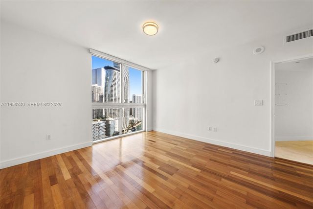 500 Brickell Ave 2901, Miami, FL 33131