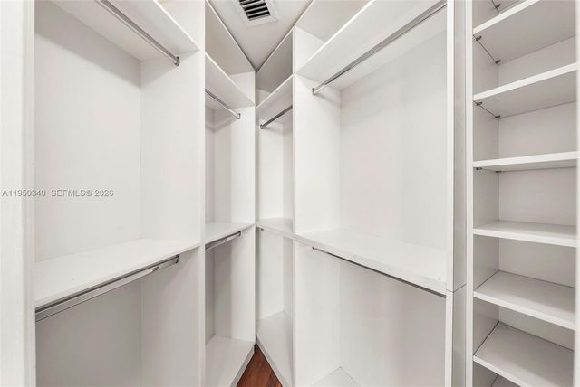 500 Brickell Ave 2901, Miami, FL 33131