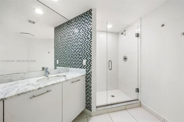 500 Brickell Ave 2901, Miami, FL 33131