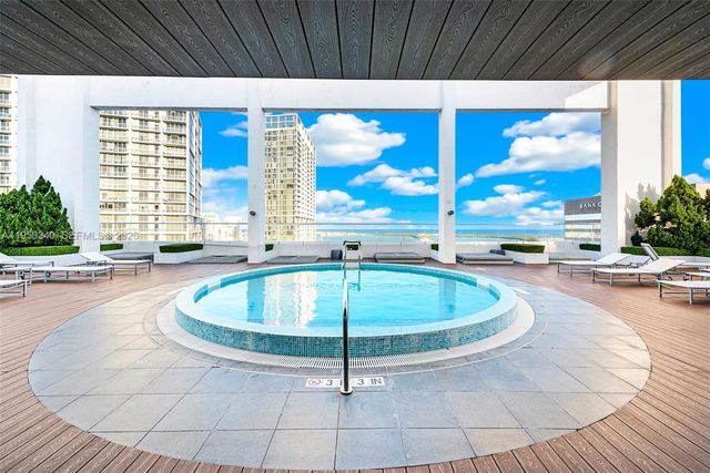 500 Brickell Ave 2901, Miami, FL 33131