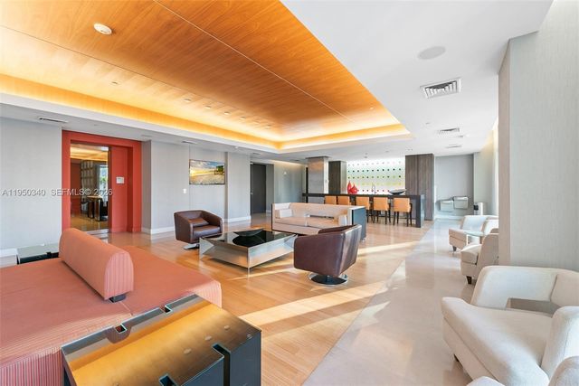 500 Brickell Ave 2901, Miami, FL 33131