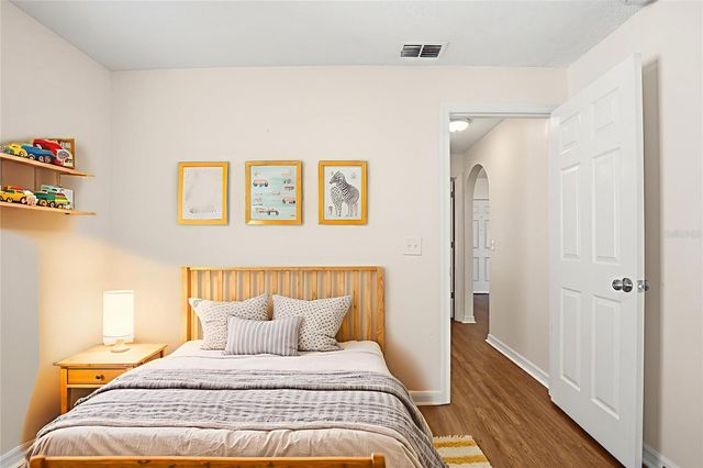 914 STALLION WAY, Valrico, FL 33594