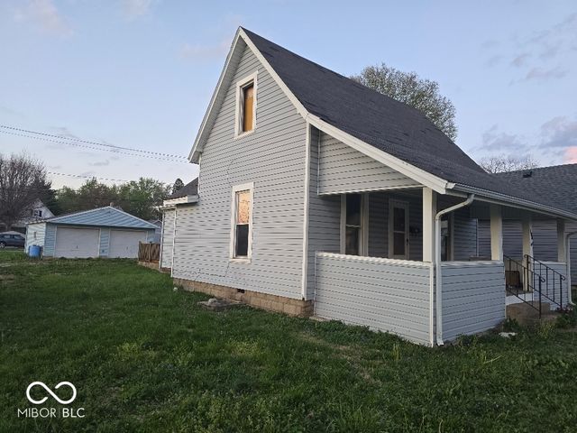 126 W Madison Street, Alexandria, IN 46001