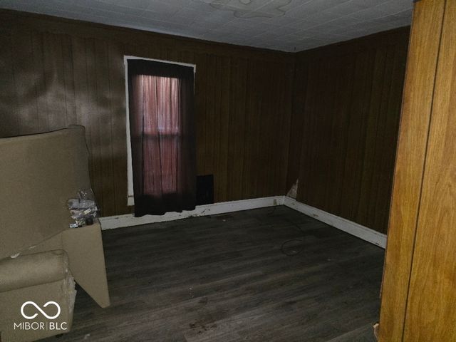 126 W Madison Street, Alexandria, IN 46001