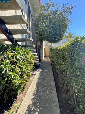 1636 101st Avenue, Oakland, CA 94603