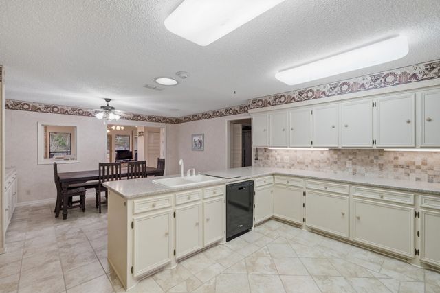 776 Vz County Road 3209, Wills Point, TX 75169