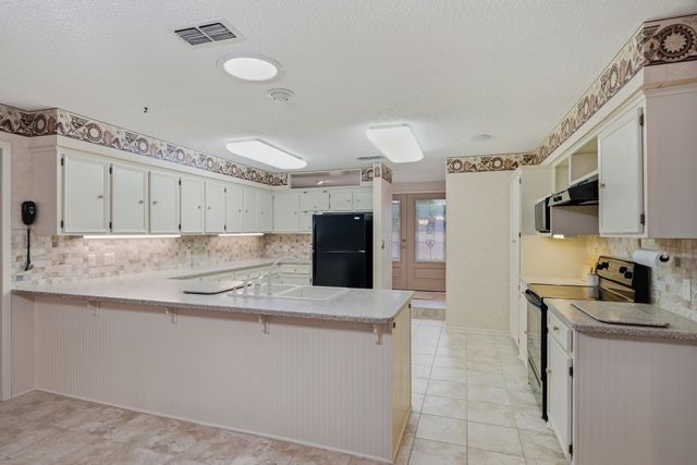 776 Vz County Road 3209, Wills Point, TX 75169