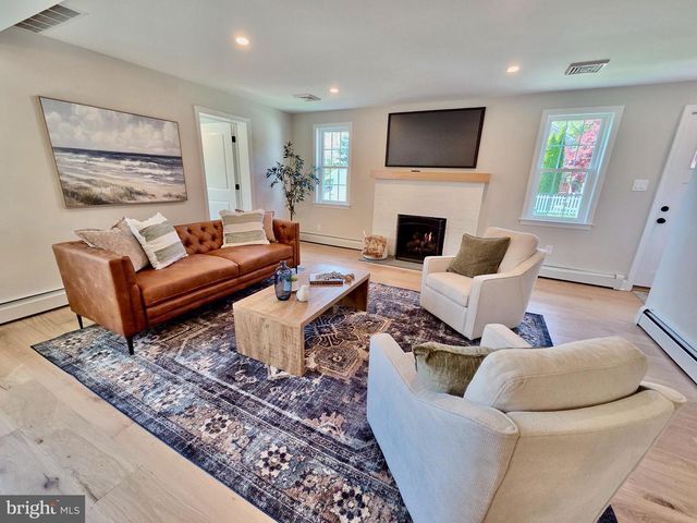 123 RIDLEY DR, Wallingford, PA 19086