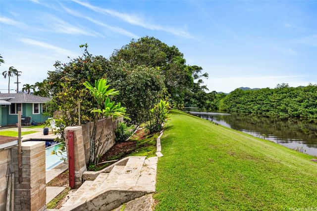 821 Kainui Drive, Kailua, HI 96734