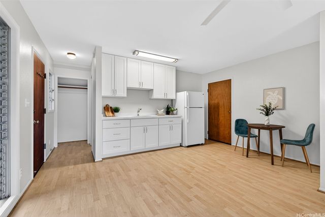 821 Kainui Drive, Kailua, HI 96734