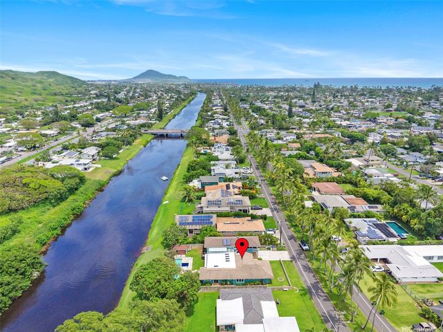 821 Kainui Drive, Kailua, HI 96734