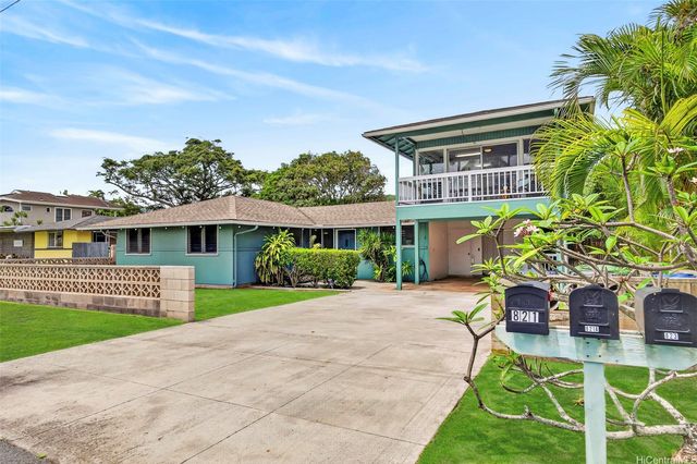 821 Kainui Drive, Kailua, HI 96734