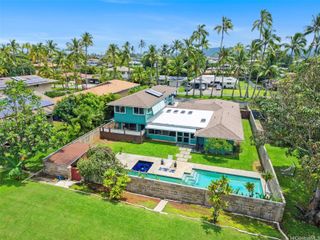821 Kainui Drive, Kailua, HI 96734