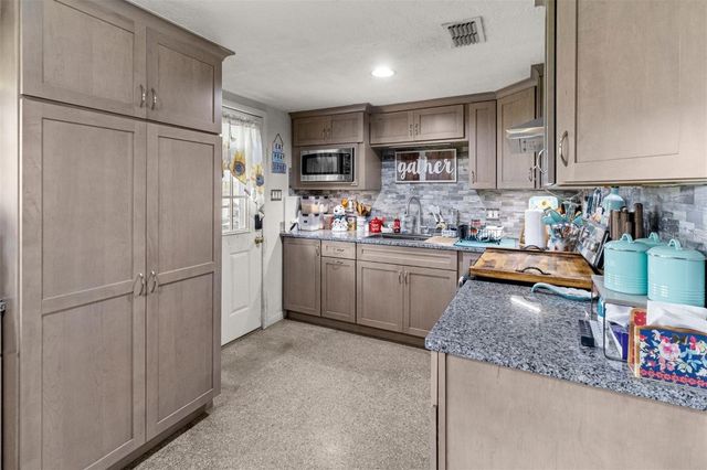 1529 NW 143RD STREET, Gainesville, FL 32606