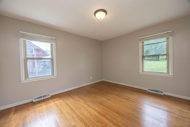 3970 Lexington Road, Paris, KY 40361