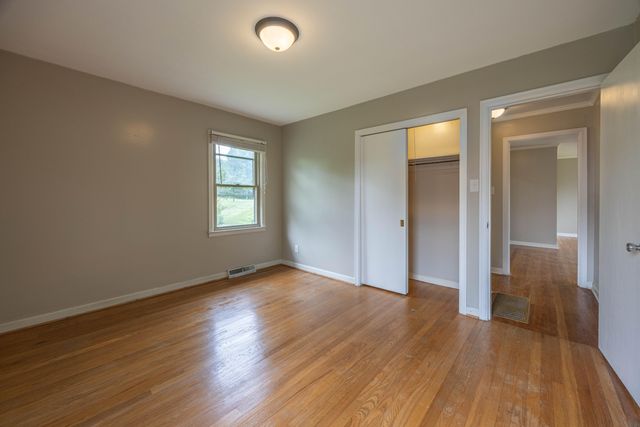 3970 Lexington Road, Paris, KY 40361