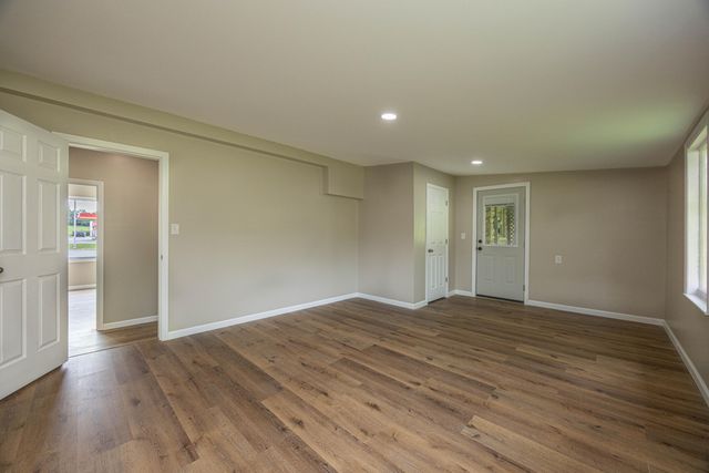 3970 Lexington Road, Paris, KY 40361