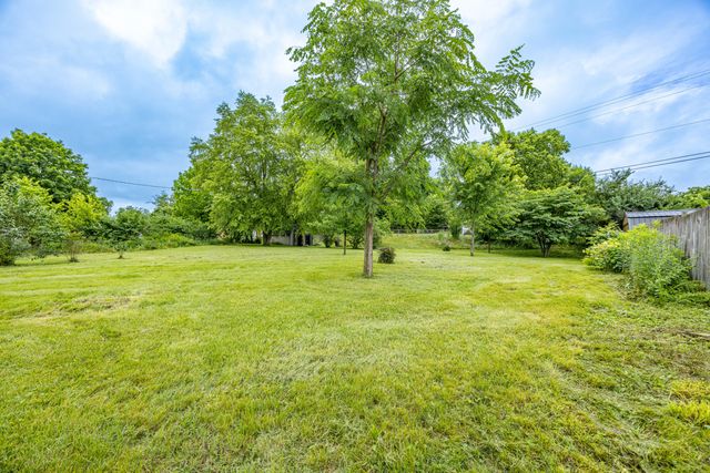 3970 Lexington Road, Paris, KY 40361
