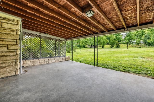 3970 Lexington Road, Paris, KY 40361