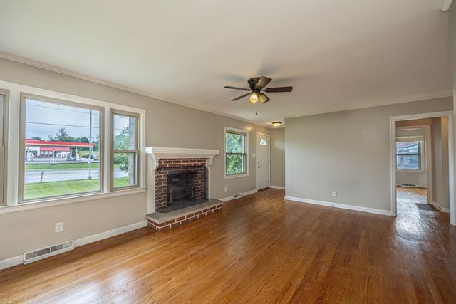 3970 Lexington Road, Paris, KY 40361